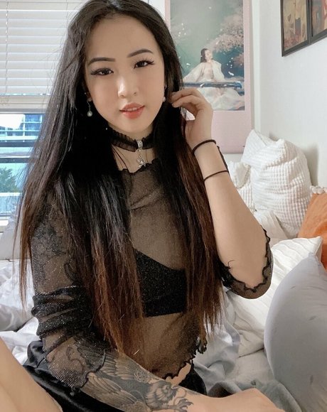 iyamliane pornstar naked image