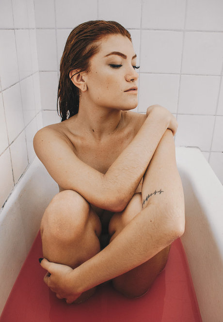 Ellora Haonne pornstar free photo