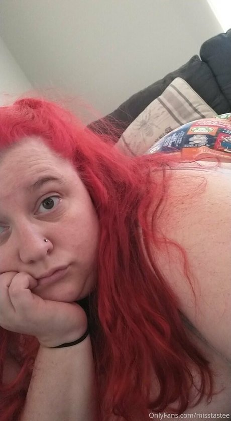 misstastee adult model image