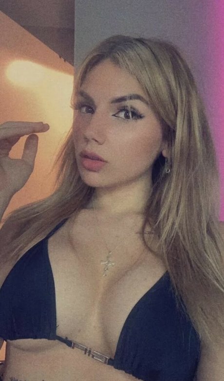 Baileyspinn exclusive pornstar images