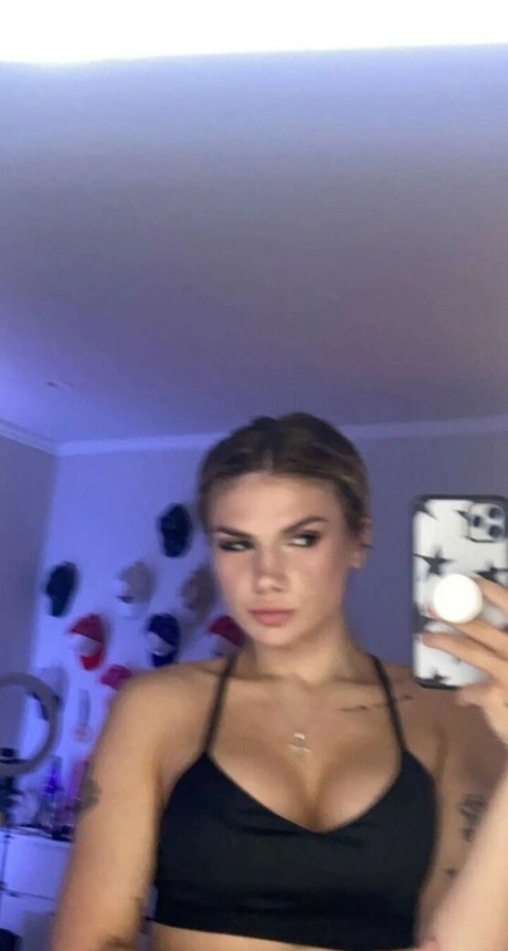 Baileyspinn naked pornstar pictures