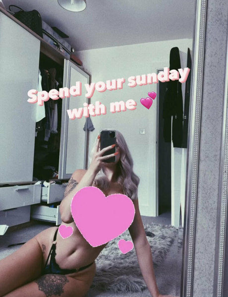 sxphieefree model pornographic photo