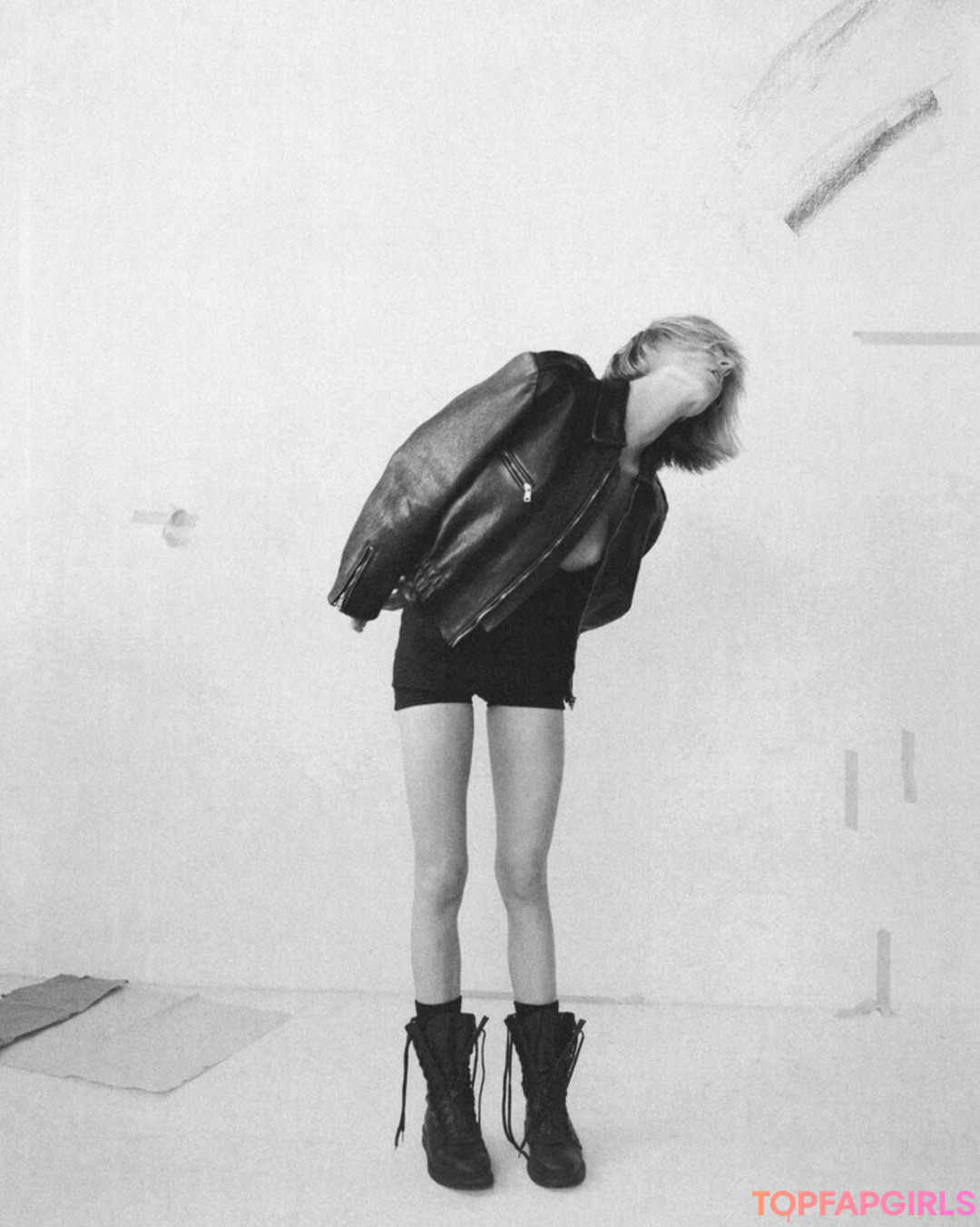 Hunter Schafer model nudes pic