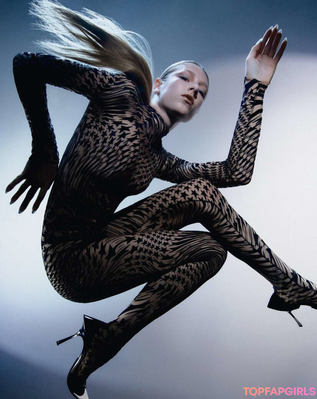 Hunter Schafer xxx model img