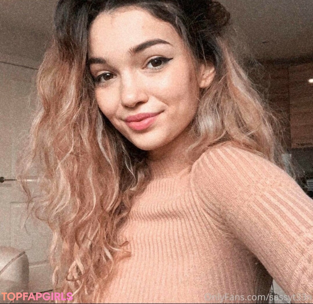 pussy spreading onlyfans porn photo