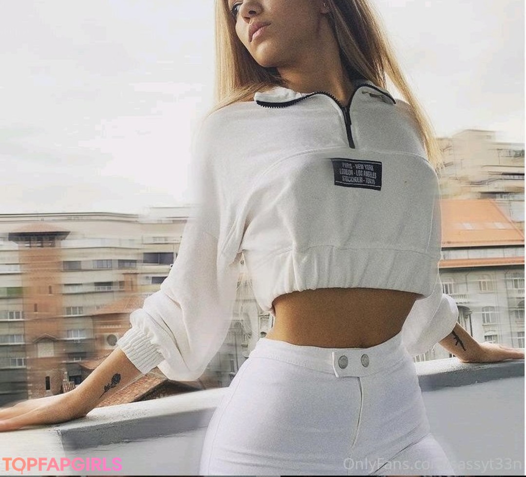 Sassyt33n pornographic star picture