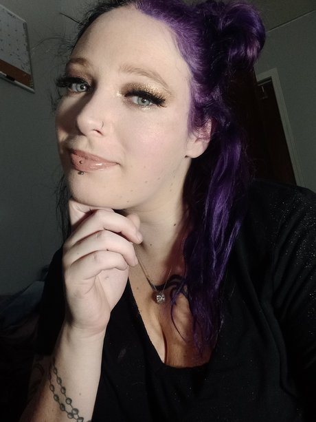 Sexy B adult model photo