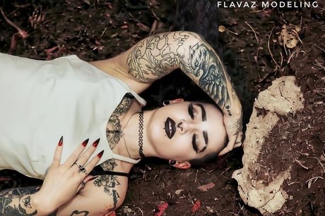 Siren Starr star sexy picture