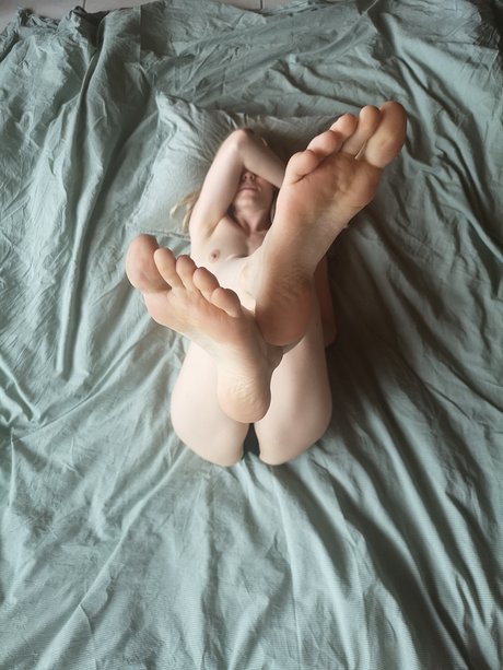 Elena Elegance naked actress pics