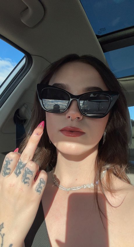 Piper Belle pornstar photos