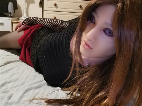 Pippa Doll erotic actress gallery