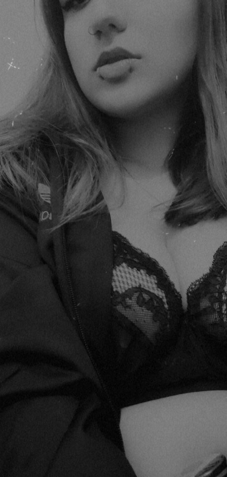 She Wolf model pornographic gallery