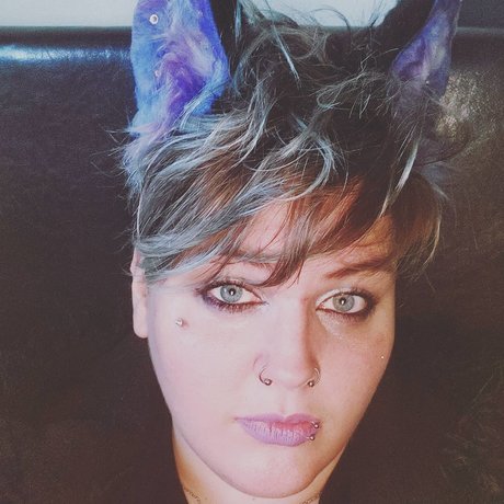 Silver Wolfe sexy model archive