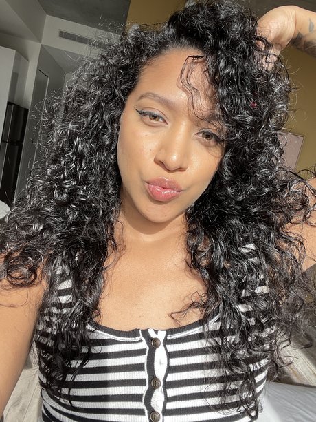 Roxanne Sky nudes model pictures