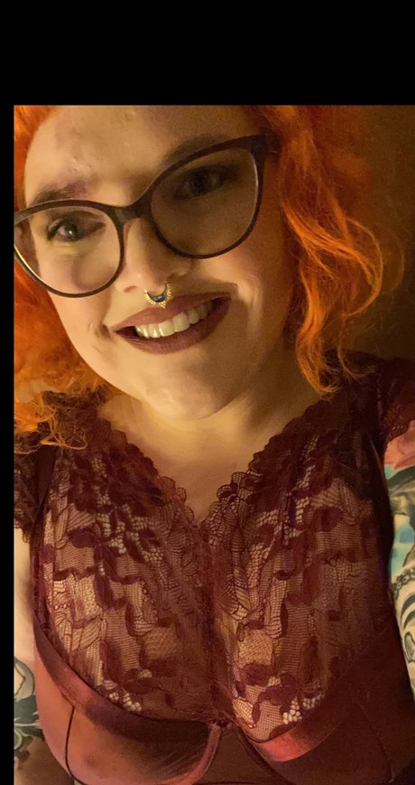 Samantha Downing model exclusive photo