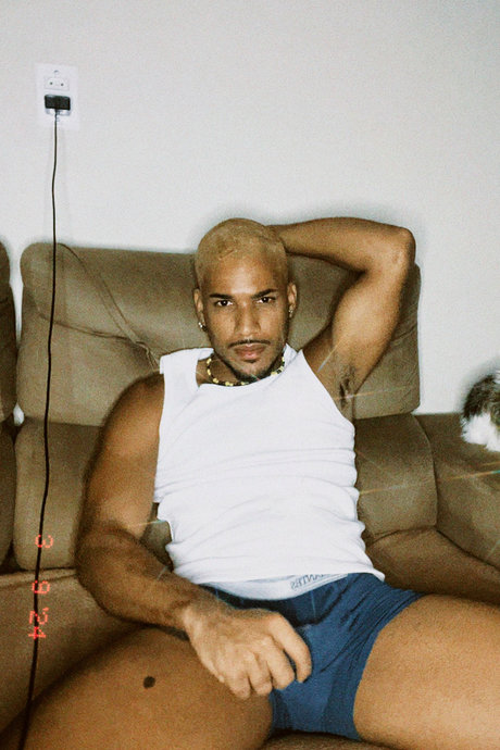 Luan_ naked pornstar pics