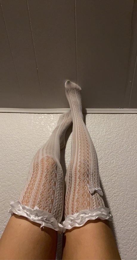 Forbidden fruit_ exclusive model pic