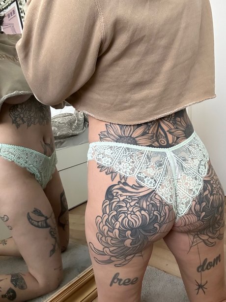 Devilslittlegirl naked star images