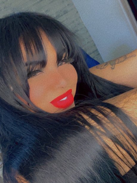 selenaspicetrans porn model images