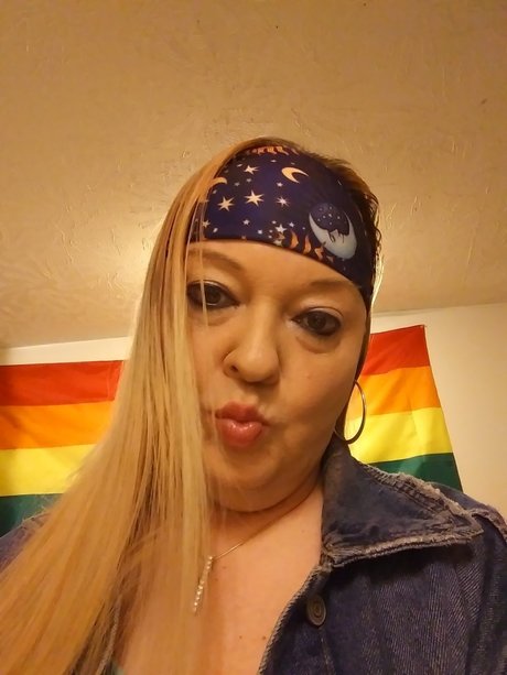 Kizzy s World Trans Girl Next Door_ model adult picture