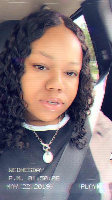 Royal Tee sexy star photos