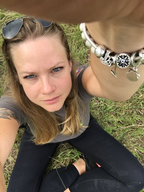 Wolfiewhite pornstar erotic photo