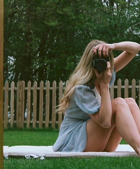 Ana Mulvoy Ten model nude image