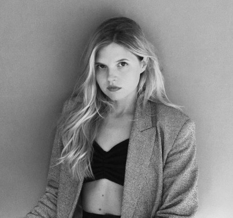 Ana Mulvoy Ten sex star photos