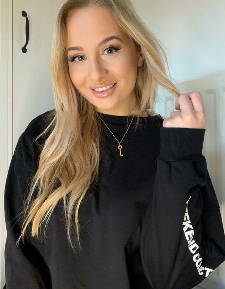 aadrianarose nice star pictures