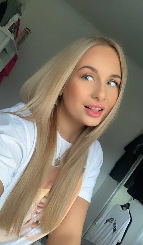 aadrianarose exclusive model photos