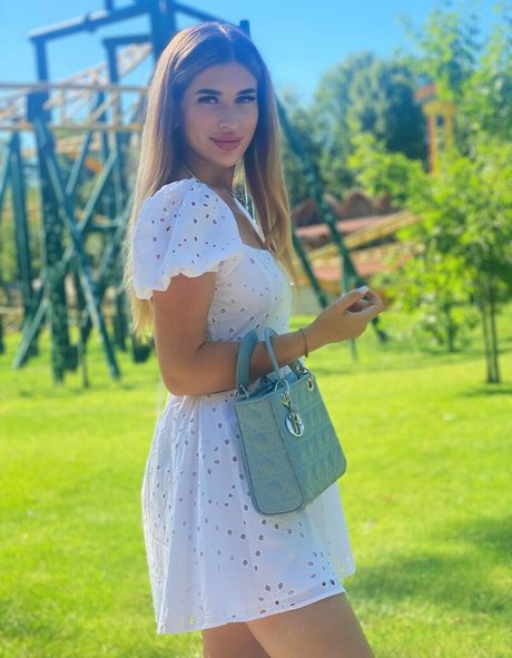 bbc deepthroat onlyfans beautiful photo