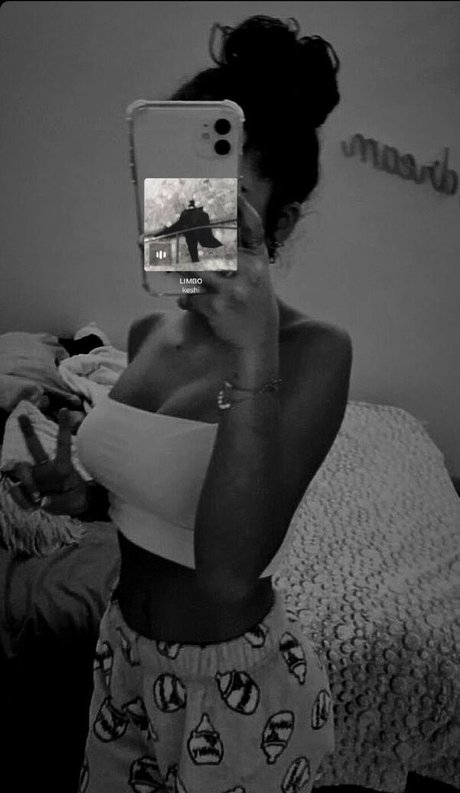 oil7ll sex actress pictures