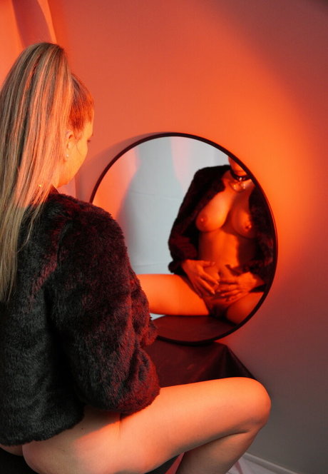 blonde natural onlyfans perfect pics