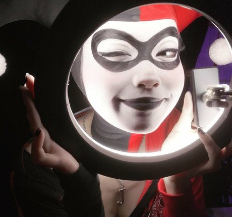 Livingdead kev model naked galleries