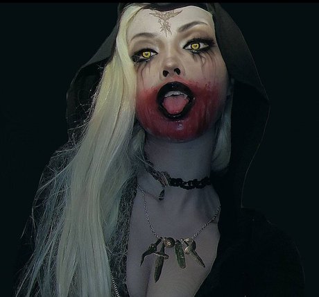 Livingdead kev pornstar beautiful pictures