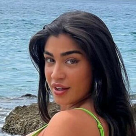 parmidashahh high quality model picture