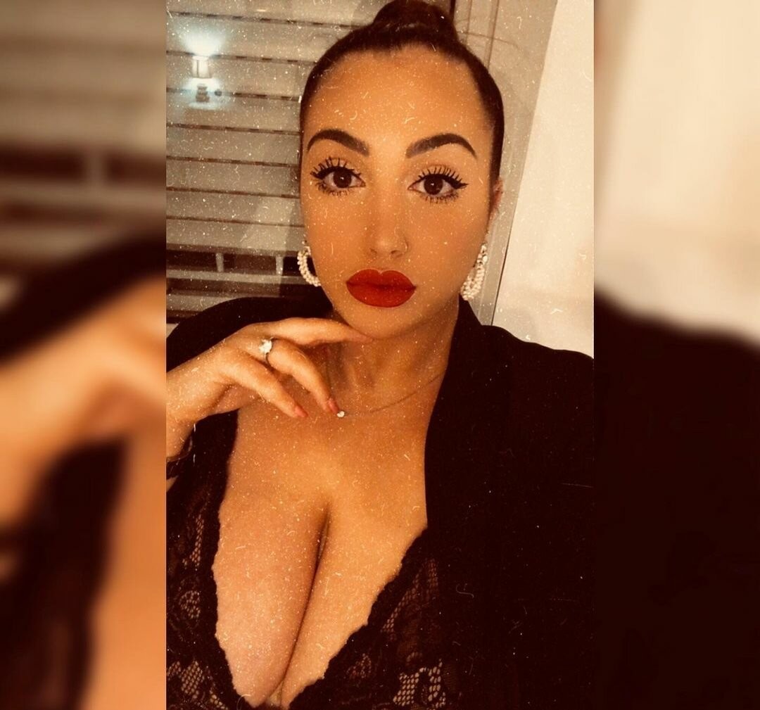 chubby small tits onlyfans nudes photo