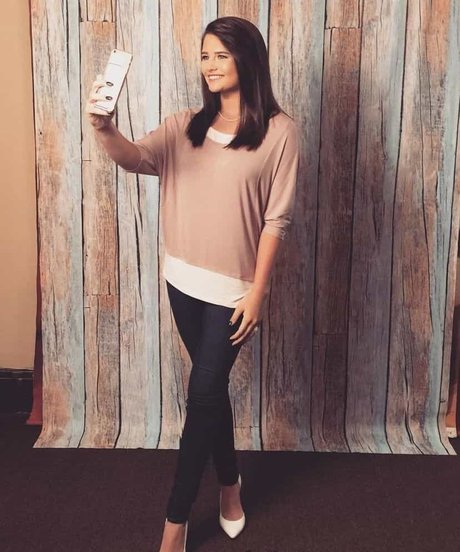 Hallie Clark adult model pic