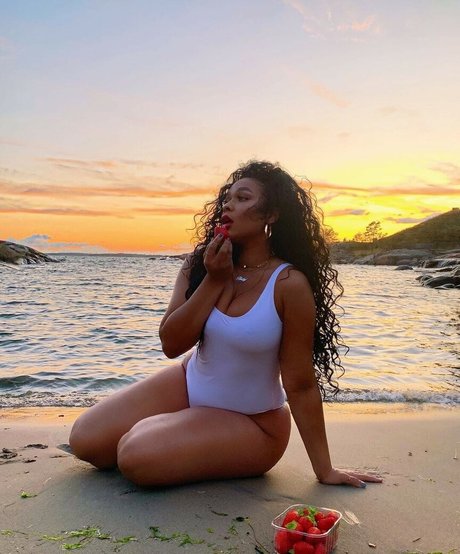 amielatisha model erotic pictures