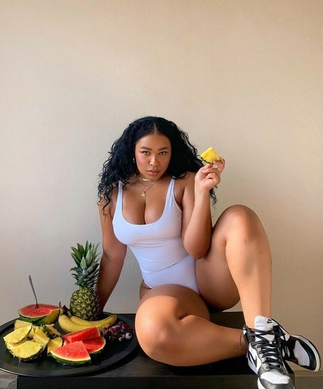 amielatisha beautiful pornstar image