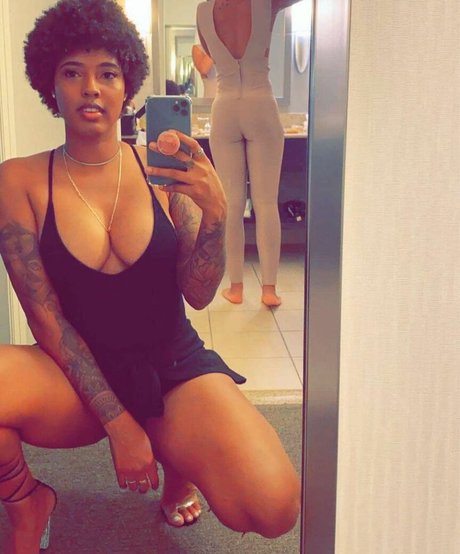 Sasha Chevolleau model art photos