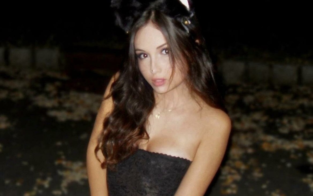 Cait ASMR hot star img