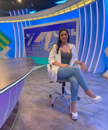 Valentina Kavata model erotic pics