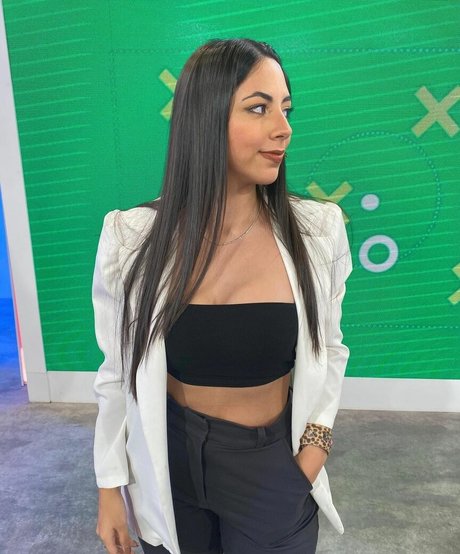 Valentina Kavata adult model picture