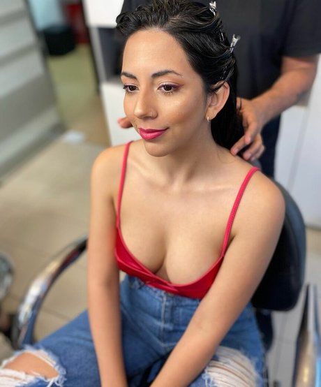 Valentina Kavata nice star pic