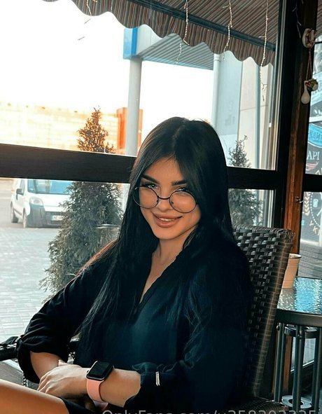 inspirekaya hd model photos