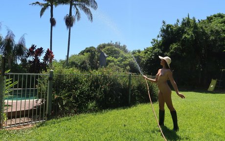 Jessa The Nude Blogger naked model galleries