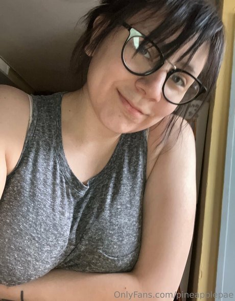 tiny onlyfans adult photos