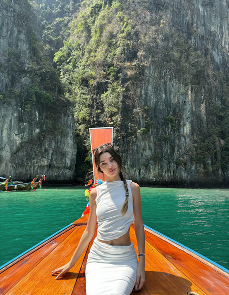 skinny big tits onlyfans free sexy image