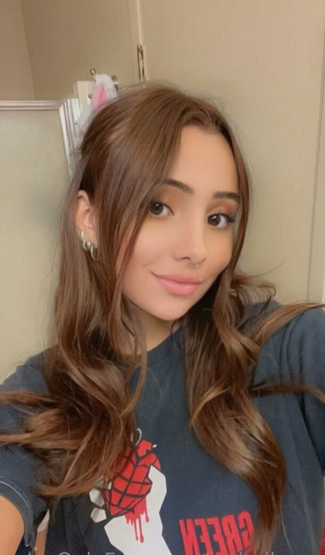 isabellaroy star img